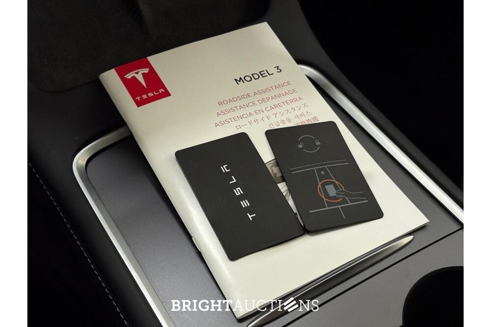 Tesla Model 3 Standard RWD Plus 60 kWh 238pk 2021 (Origineel-NL), L-483-GL