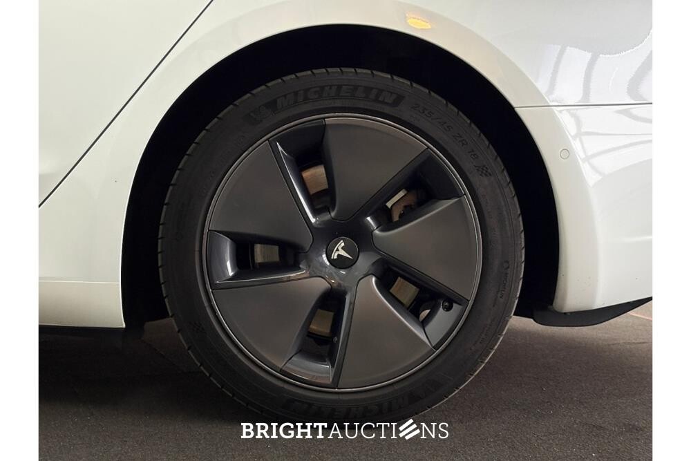 Tesla Model 3 Standard RWD Plus 60 kWh 238pk 2021 (Origineel-NL), L-483-GL