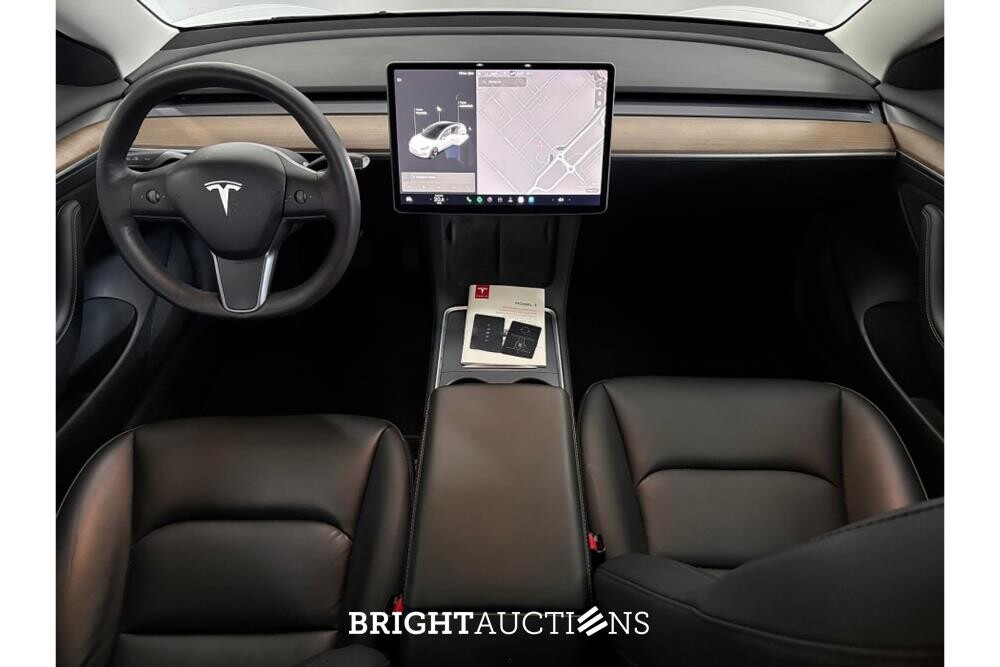 Tesla Model 3 Standard RWD Plus 60 kWh 238pk 2021 (Origineel-NL), L-483-GL