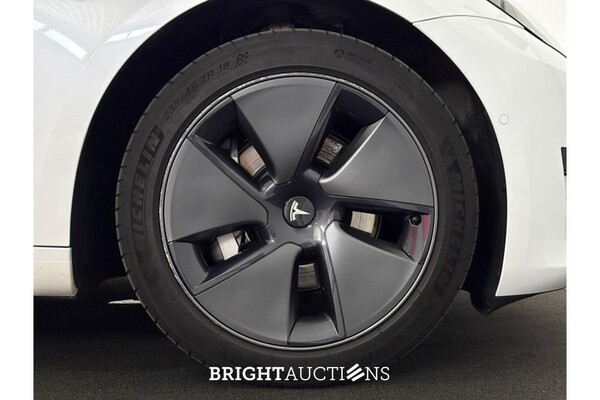 Tesla Model 3 Standard RWD Plus 60 kWh 238pk 2021 (Origineel-NL), L-483-GL