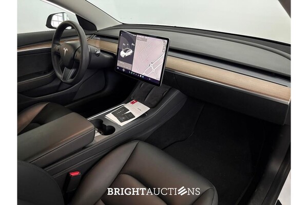 Tesla Model 3 Standard RWD Plus 60 kWh 238pk 2021 (Origineel-NL), L-483-GL