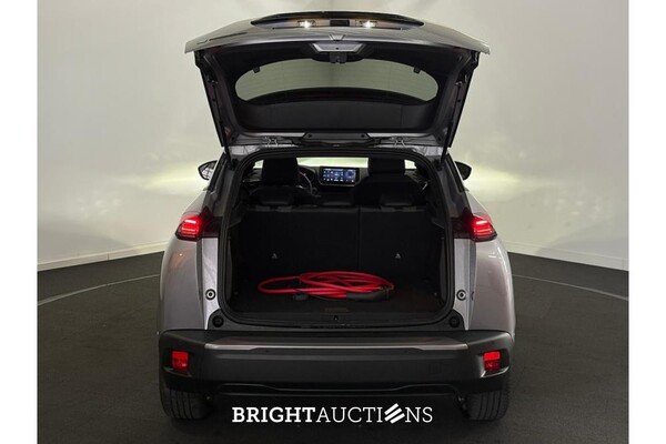 Peugeot 2008 e- EV Allure Avantage 54 kWh 156pk 2025 (Origineel-NL), HLR-73-V