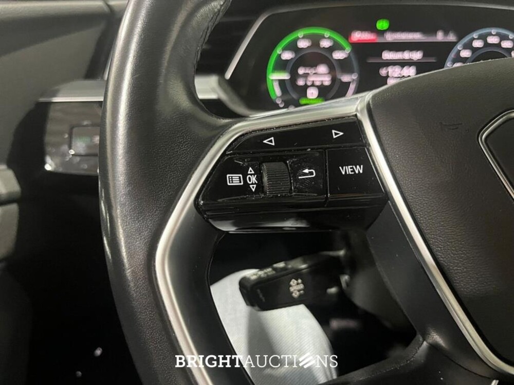 Audi e-tron 50 e-tron Launch edition Quattro 71 kWh 313pk 2020 (Origineel-NL), K-121-HT