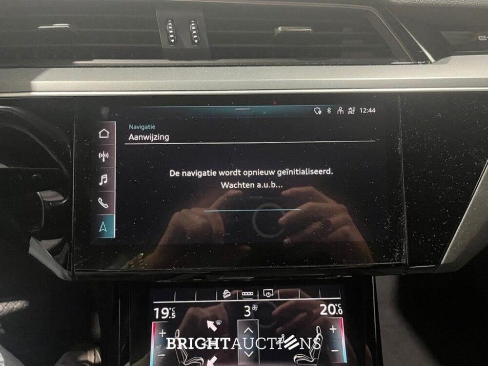 Audi e-tron 50 e-tron Launch edition Quattro 71 kWh 313pk 2020 (Origineel-NL), K-121-HT