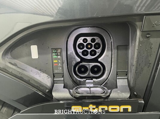 Audi e-tron 50 e-tron Launch edition Quattro 71 kWh 313pk 2020 (Origineel-NL), K-121-HT