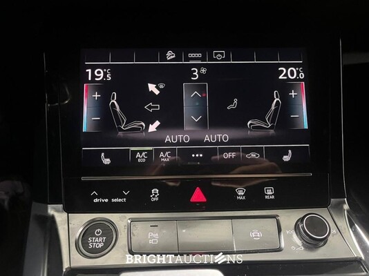 Audi e-tron 50 e-tron Launch edition Quattro 71 kWh 313pk 2020 (Origineel-NL), K-121-HT