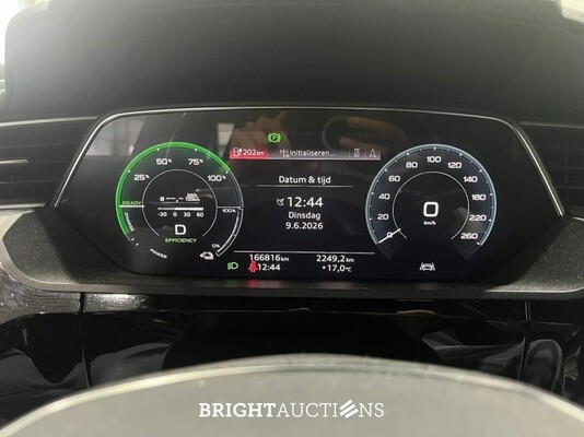 Audi e-tron 50 e-tron Launch edition Quattro 71 kWh 313pk 2020 (Origineel-NL), K-121-HT