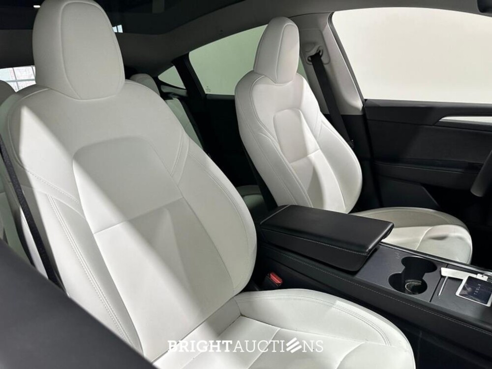 Tesla Model Y Long Range AWD 75 kWh 351pk 2023 (Origineel-NL), S-396-PJ