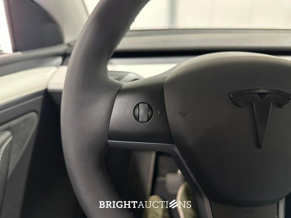 Tesla Model Y Long Range AWD 75 kWh 351pk 2023 (Origineel-NL), S-396-PJ