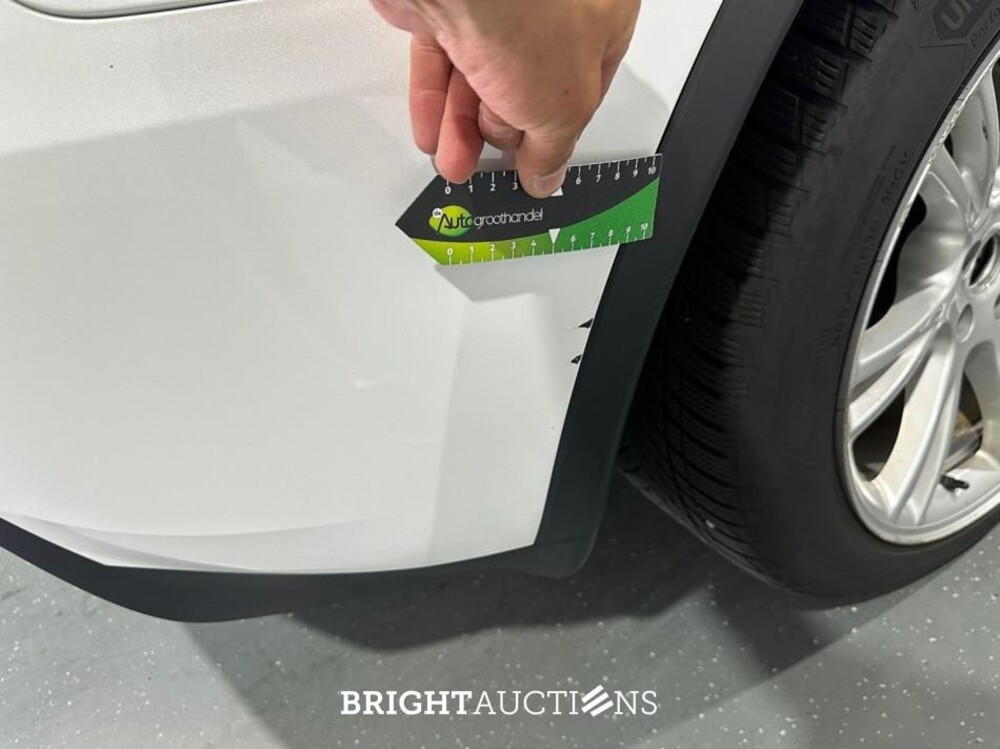 Tesla Model Y Long Range AWD 75 kWh 351pk 2023 (Origineel-NL), S-396-PJ