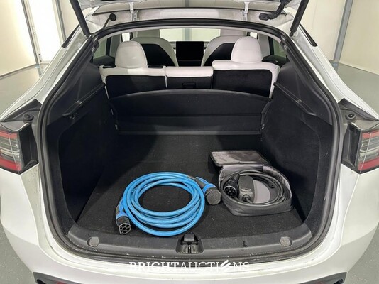 Tesla Model Y Long Range AWD 75 kWh 351pk 2023 (Origineel-NL), S-396-PJ