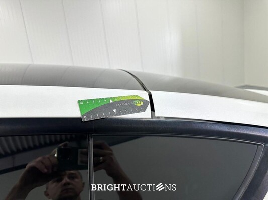 Tesla Model Y Long Range AWD 75 kWh 351pk 2023 (Origineel-NL), S-396-PJ