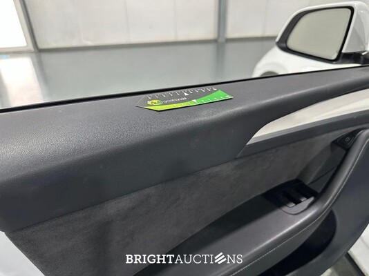 Tesla Model Y Long Range AWD 75 kWh 351pk 2023 (Origineel-NL), S-396-PJ