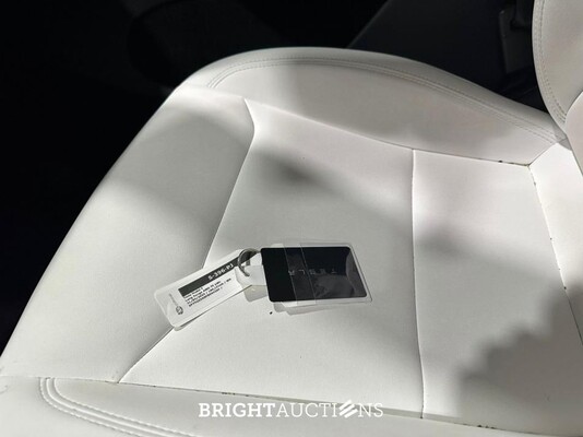 Tesla Model Y Long Range AWD 75 kWh 351pk 2023 (Origineel-NL), S-396-PJ