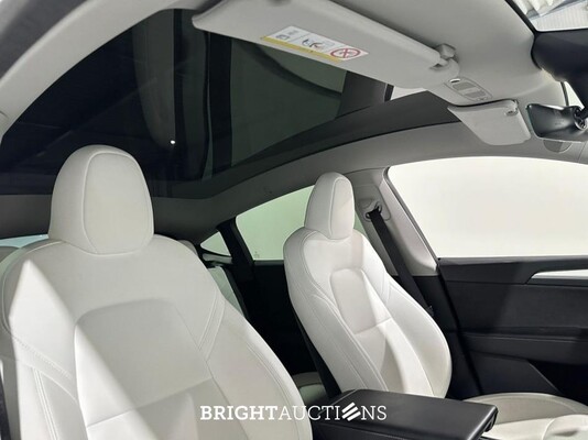 Tesla Model Y Long Range AWD 75 kWh 351pk 2023 (Origineel-NL), S-396-PJ