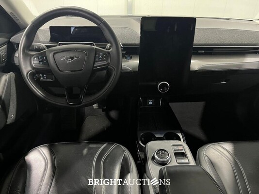 Ford Mustang Mach-E RWD 75 kWh 258pk 2021 (Origineel-NL), L-684-NR