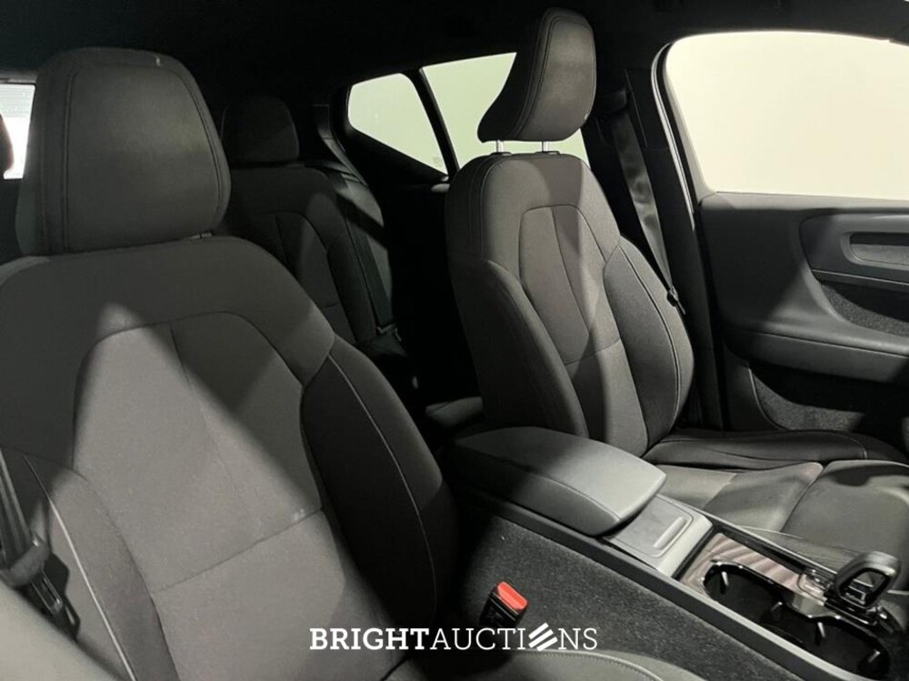 Volvo XC40 Recharge Core 231pk 2023 (Origineel-NL), S-772-NL
