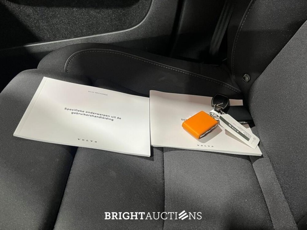 Volvo XC40 Recharge Core 231pk 2023 (Origineel-NL), S-772-NL