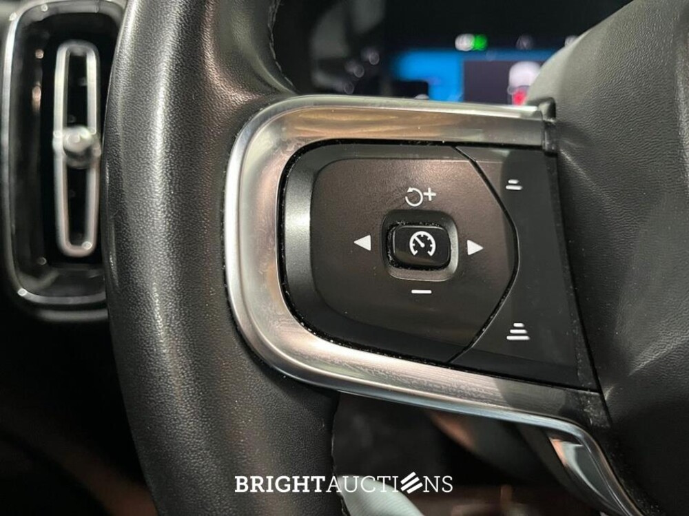Volvo XC40 Recharge Core 231pk 2023 (Origineel-NL), S-772-NL