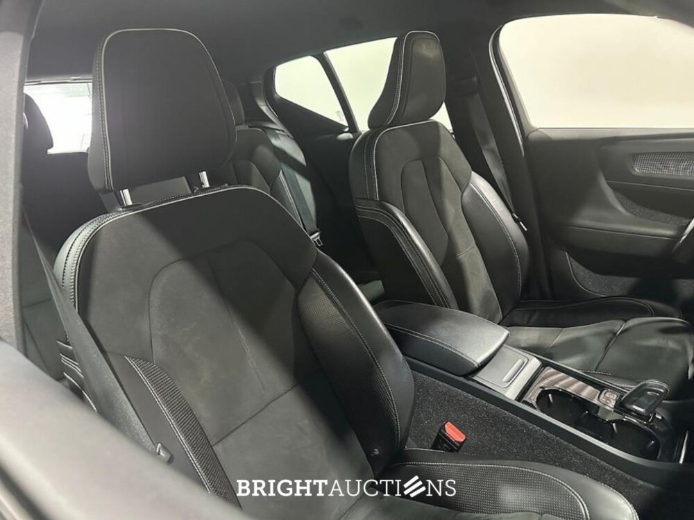 Volvo XC40 Recharge P8 R-Design AWD 408pk 2021 (Origineel-NL), L-493-DN