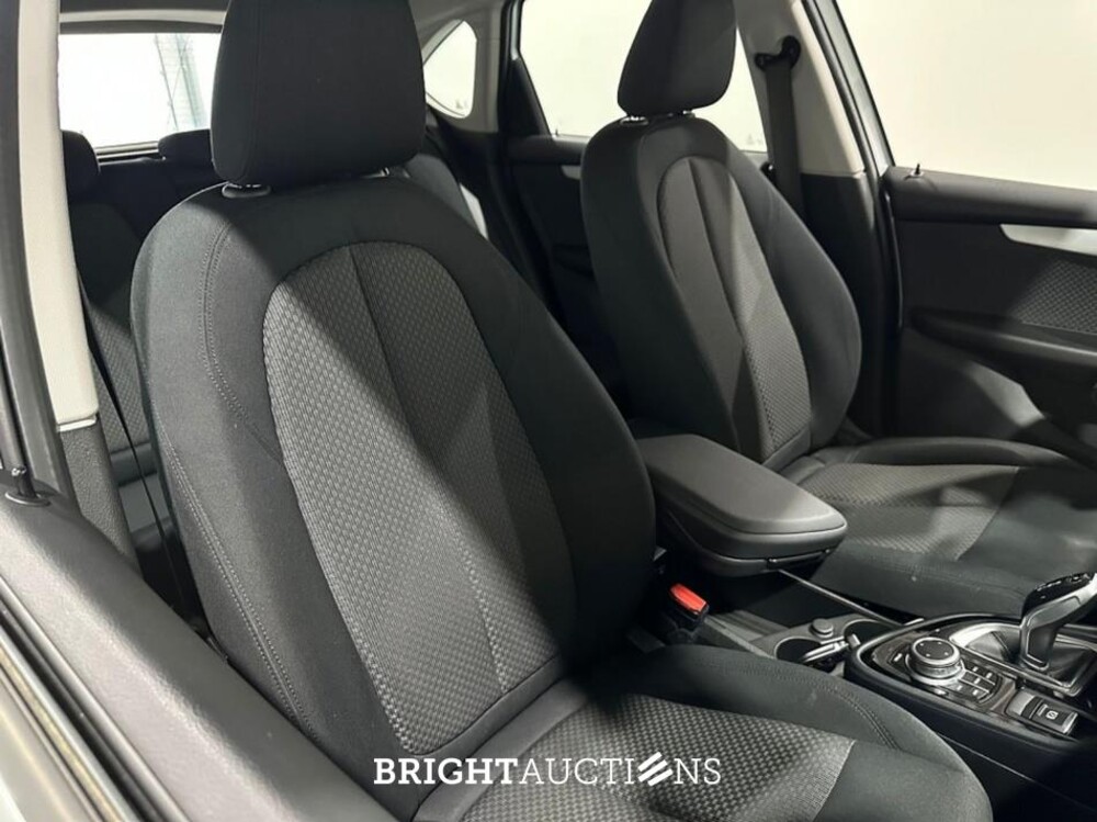 BMW 218i Active Tourer Executive Edition 140pk 2020 (Origineel-NL) 2-Serie, J-073-KL