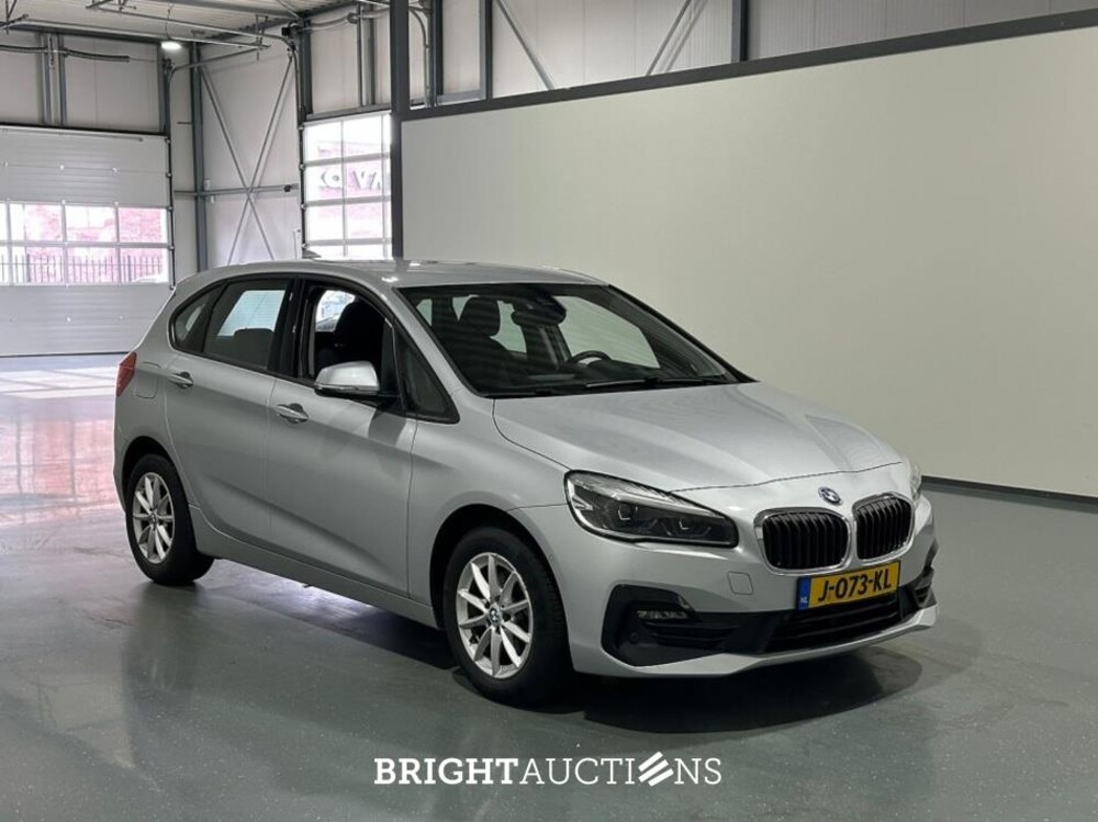 BMW 218i Active Tourer Executive Edition 140pk 2020 (Origineel-NL) 2-Serie, J-073-KL