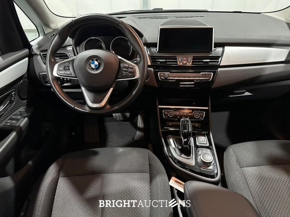 BMW 218i Active Tourer Executive Edition 140pk 2020 (Origineel-NL) 2-Serie, J-073-KL