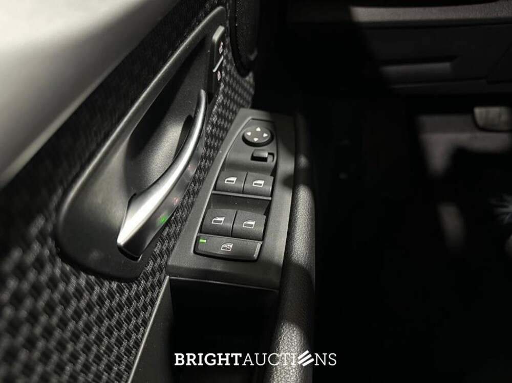BMW 218i Active Tourer Executive Edition 140pk 2020 (Origineel-NL) 2-Serie, J-073-KL