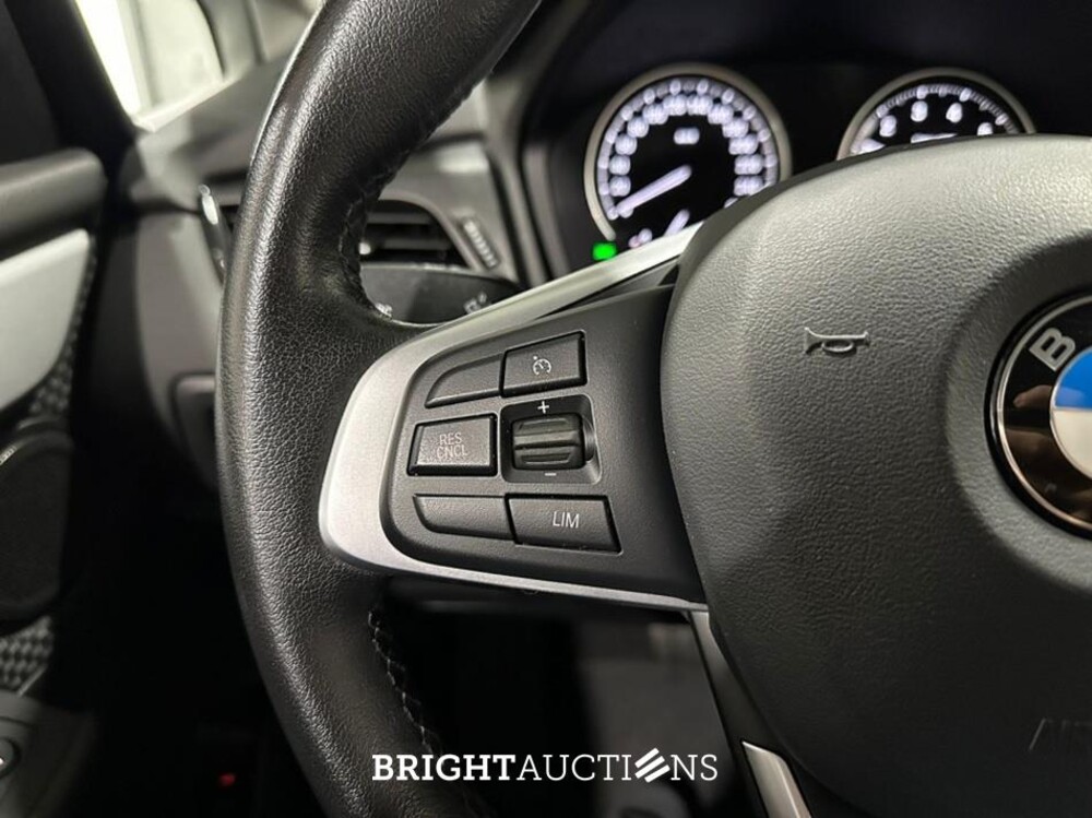 BMW 218i Active Tourer Executive Edition 140pk 2020 (Origineel-NL) 2-Serie, J-073-KL