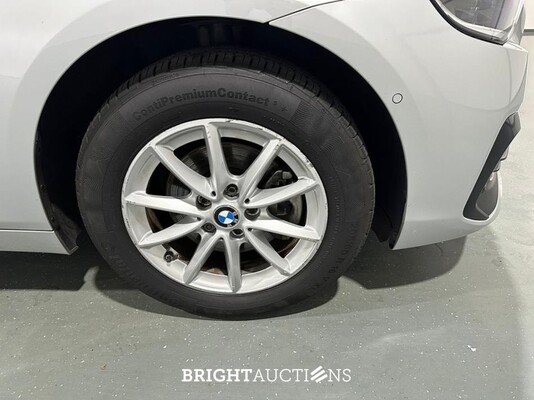 BMW 218i Active Tourer Executive Edition 140pk 2020 (Origineel-NL) 2-Serie, J-073-KL