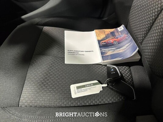 BMW 218i Active Tourer Executive Edition 140pk 2020 (Origineel-NL) 2-Serie, J-073-KL