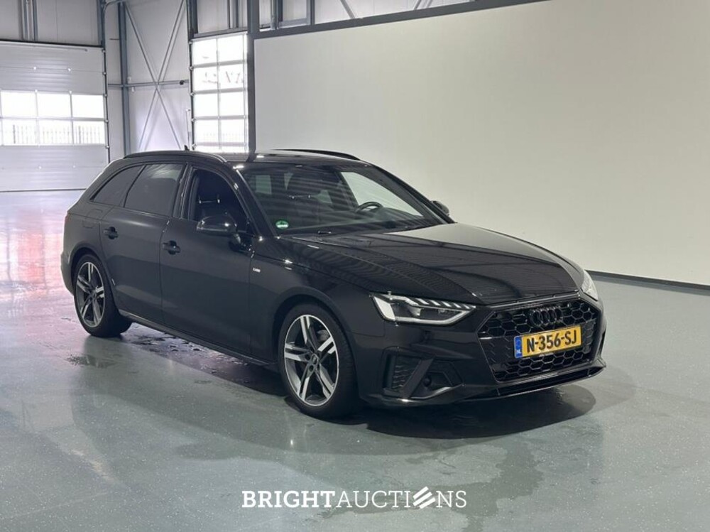 Audi A4 Avant 35 S edition Competition TFSI 150pk 2022 (Origineel-NL), N-356-SJ
