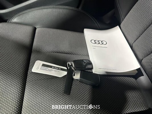 Audi A4 Avant 35 S edition Competition TFSI 150pk 2022 (Origineel-NL), N-356-SJ