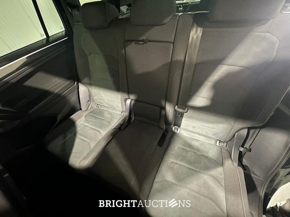 Volkswagen Tiguan Allspace Highline Business R 7p 1.5 TSI 150pk 2021 (Origineel-NL), L-383-GP