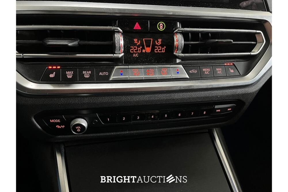 BMW 320e Business Edition Plus 276pk 2021 (Origineel-NL) 3-Serie, L-175-GJ