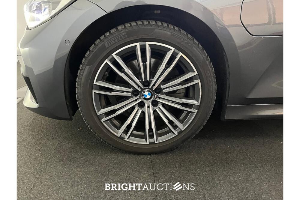 BMW 320e Business Edition Plus 276pk 2021 (Origineel-NL) 3-Serie, L-175-GJ