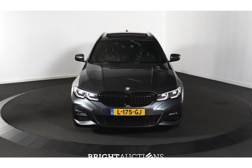 BMW 320e Business Edition Plus 276pk 2021 (Origineel-NL) 3-Serie, L-175-GJ