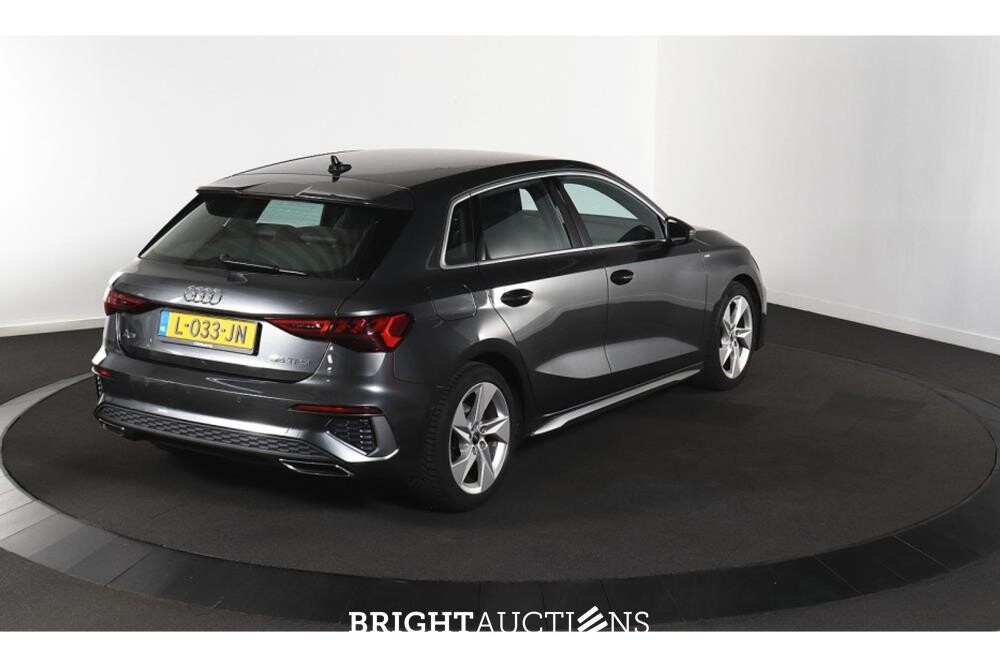 Audi A3 Sportback 35 S edition TFSI 149pk 2021 (Origineel-NL), L-033-JN