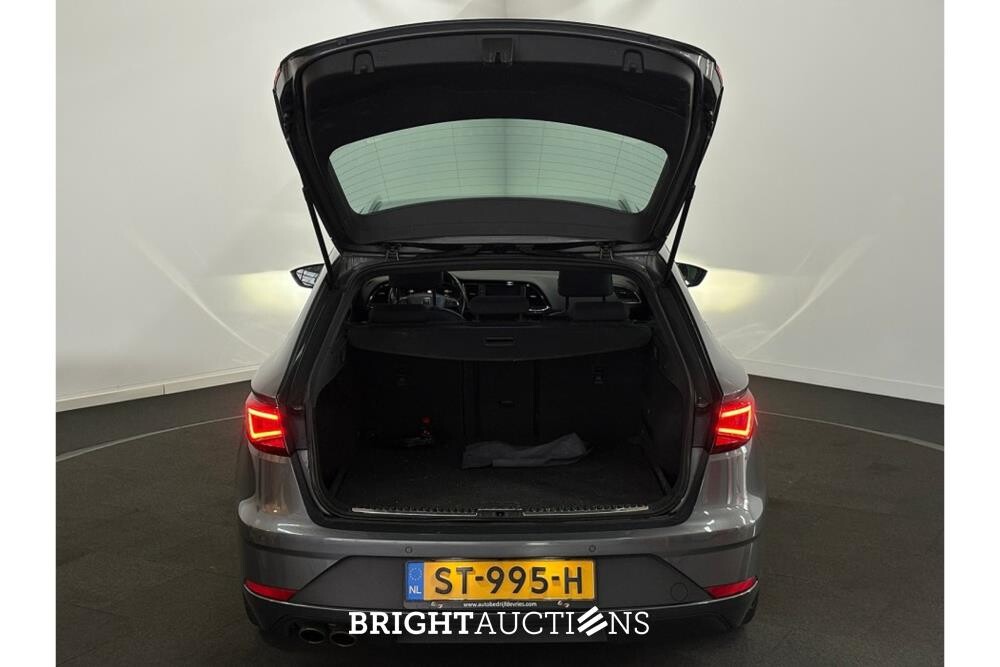 SEAT Leon FR EcoTSI Business Intense 1.4 149pk 2018 (Origineel-NL), ST-995-H