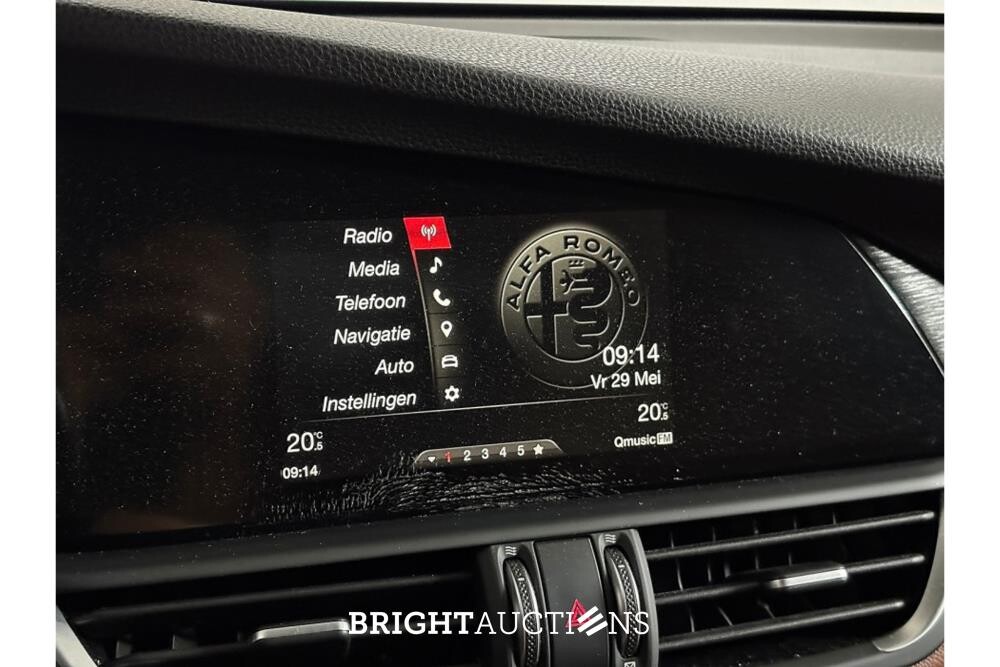 Alfa Romeo Giulia 2.2 136pk 2018, T-697-XB
