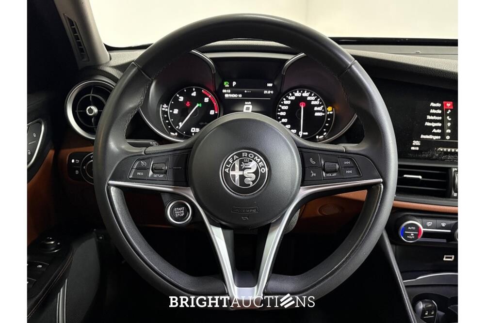 Alfa Romeo Giulia 2.2 136pk 2018, T-697-XB