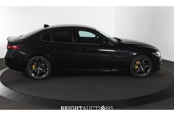 Alfa Romeo Giulia 2.2 136pk 2018, T-697-XB