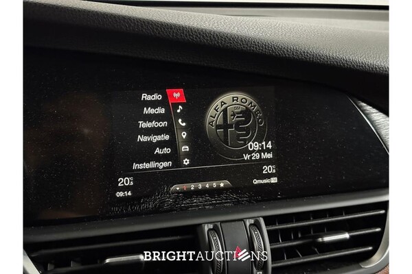 Alfa Romeo Giulia 2.2 136pk 2018, T-697-XB