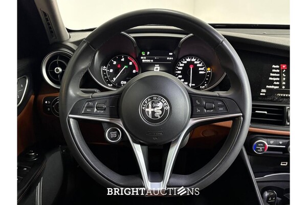 Alfa Romeo Giulia 2.2 136pk 2018, T-697-XB