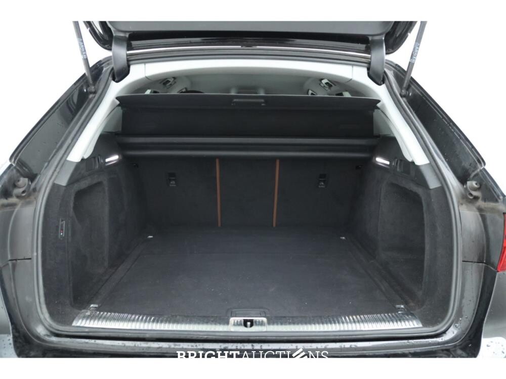 Audi A4 Avant 35 S edition TDI 136pk 2022, JZK-23-J