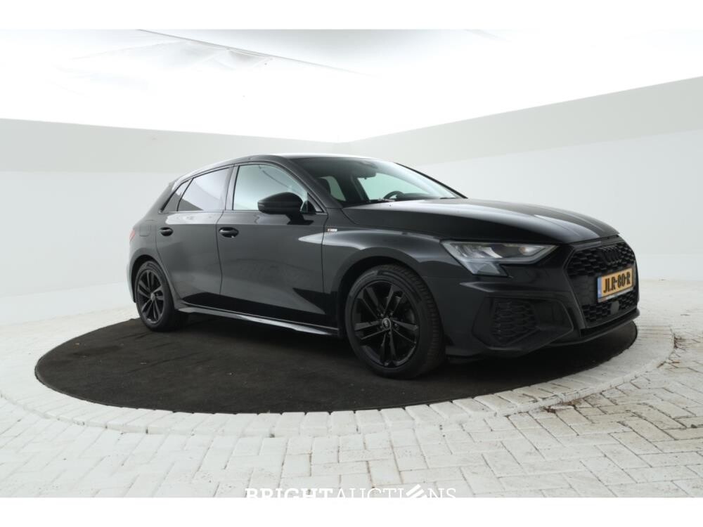 Audi A3 Sportback 30 S edition TFSI 122pk 2022, JLR-80-R