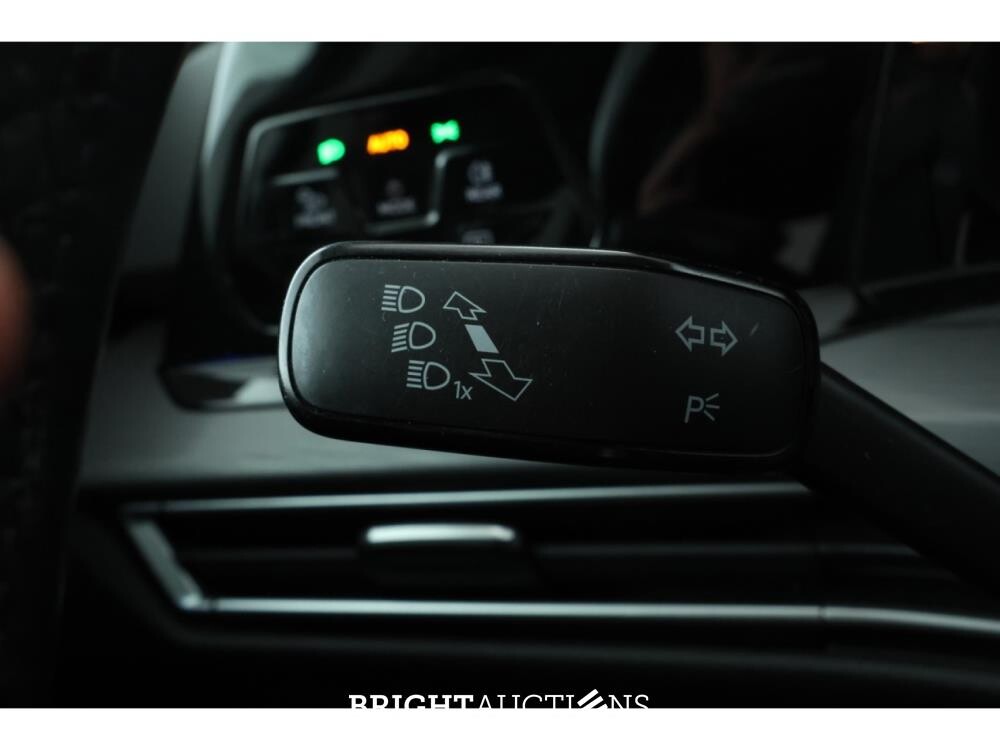 Volkswagen Golf eTSI R-Line 1.5 162pk 2020, P-810-JN