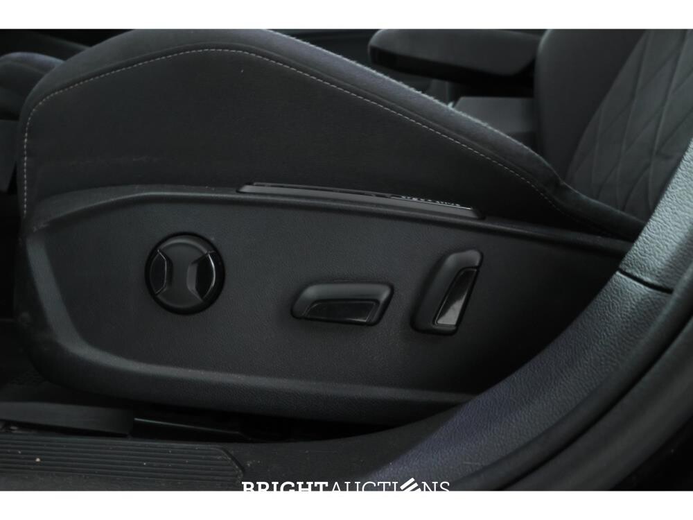 Volkswagen Golf eTSI R-Line 1.5 162pk 2020, P-810-JN