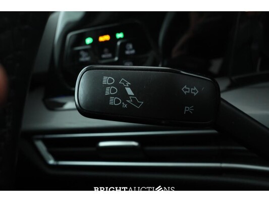 Volkswagen Golf eTSI R-Line 1.5 162pk 2020, P-810-JN