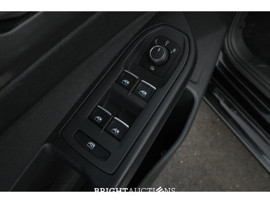 Volkswagen Golf eTSI R-Line 1.5 162pk 2020, P-810-JN